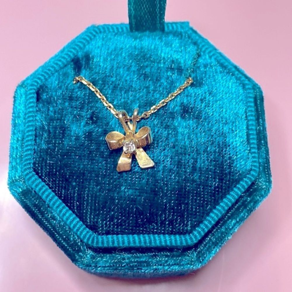 💛 Vintage Gold Plated Diamond Bow Necklace